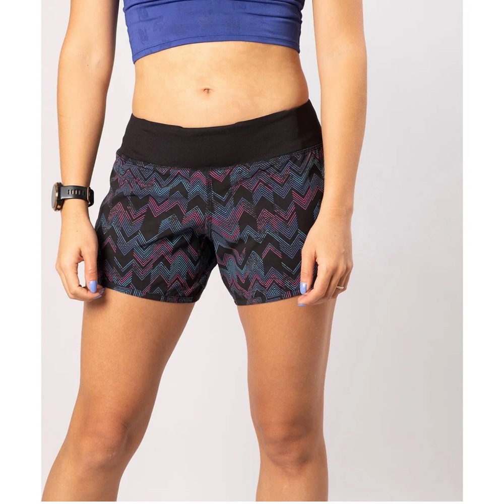 Women's rabbit hopper 4” short
